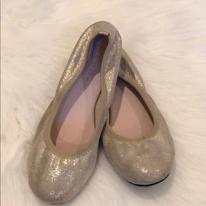 Gold metallic Ruby Bloom ballet flat 13.5